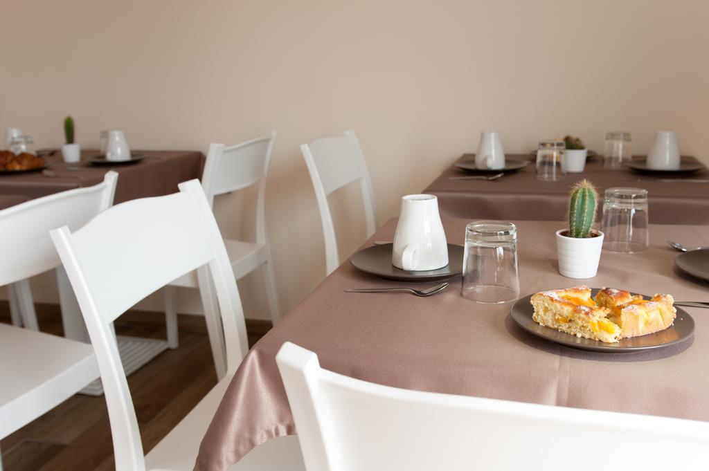 B&B Raffaello A Mare Montesilvano Marina Exteriör bild